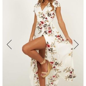 Gorgeous showpo maxi dress perfect for vacay